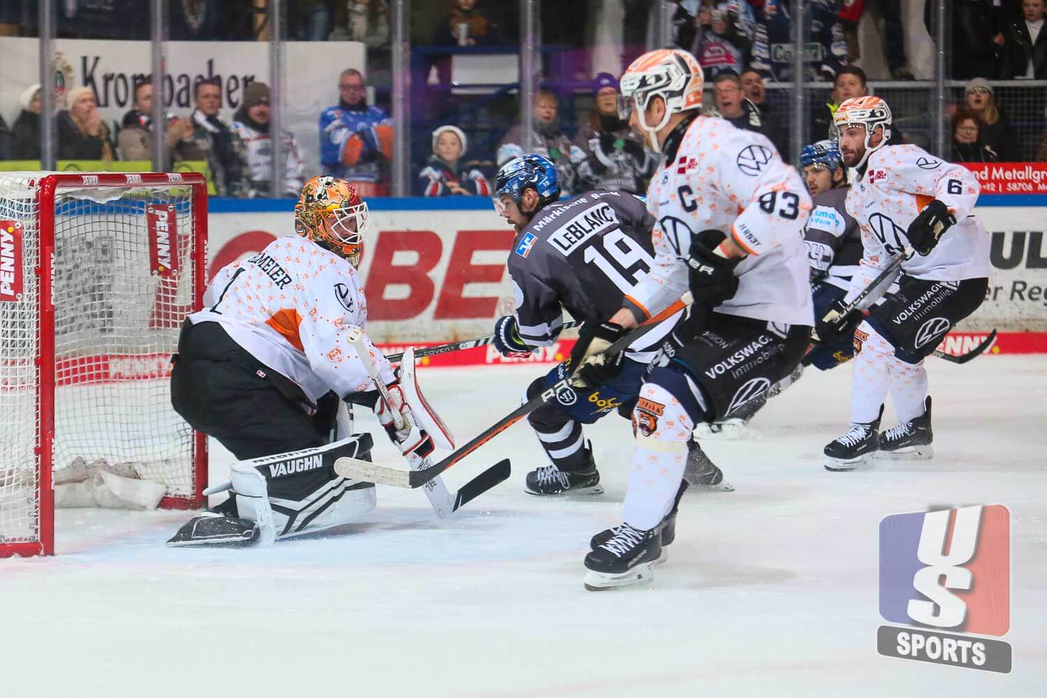 Iserlohn Roosters gegen Grizzlys Wolfsburg in der Penny DEL am 21.1.2024