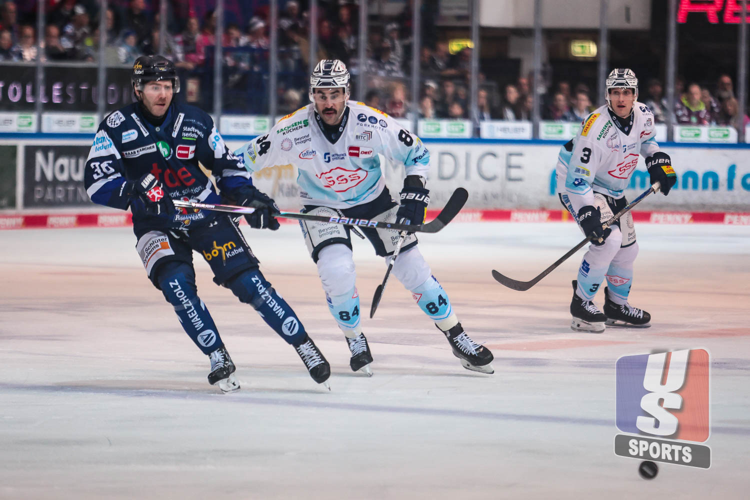 12.12.2025 - Iserlohn Roosters - Dresdner Eisloewen