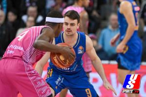 Basketball : Telekom Baskets Bonn - Alba Berlin