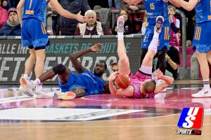 Basketball : Telekom Baskets Bonn - Alba Berlin