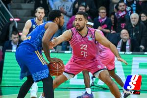 Basketball : Telekom Baskets Bonn - Alba Berlin