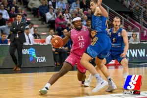 Basketball : Telekom Baskets Bonn - Alba Berlin