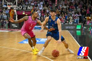 Basketball : Telekom Baskets Bonn - Alba Berlin