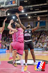 Basketball : Telekom Baskets Bonn - ratiopharm ulm