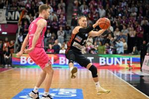 Basketball : Telekom Baskets Bonn-rathiopharm ulm