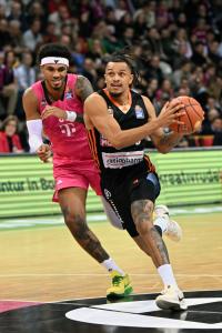 Basketball : Telekom Baskets Bonn-rathiopharm ulm