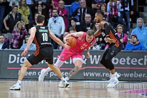 Basketball : Telekom Baskets Bonn-rathiopharm ulm