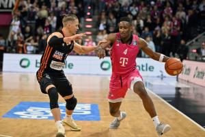 Basketball : Telekom Baskets Bonn-rathiopharm ulm