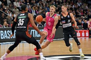 Basketball : Telekom Baskets Bonn-rathiopharm ulm