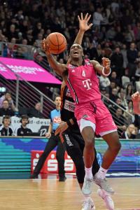 Basketball : Telekom Baskets Bonn-rathiopharm ulm