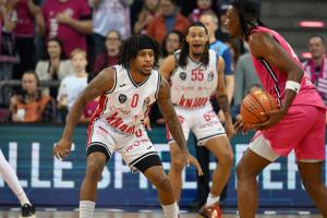 Basketball : Telekom Baskets Bonn - Fit/One Würzburg Baskets