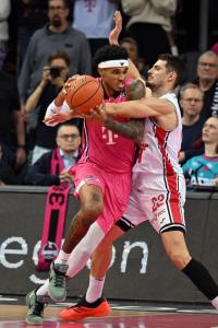 Basketball : Telekom Baskets Bonn - Fit/One Würzburg Baskets