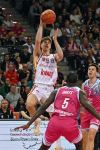 Basketball : Telekom Baskets Bonn - Fitness First Würzburg