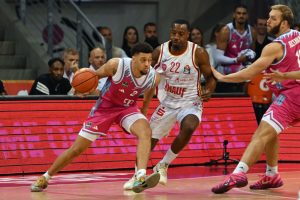 Basketball : Telekom Baskets Bonn - Fitness First Würzburg