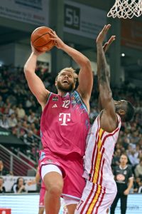 Basketball : Telekom Baskets Bonn - Fitness First Würzburg