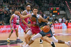 Basketball : Telekom Baskets Bonn - EWE Baskets Oldenburg