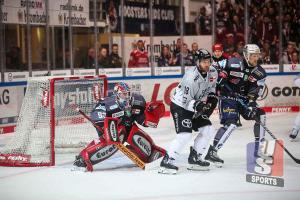 VfL SparkassenStars Bochum gegen ART Giants Düsseldorf