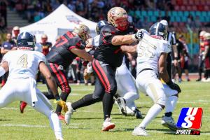 #Malik Crenshaw (Fehervar Enthroners, #55) wird gehalten